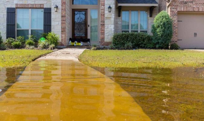 Signs That Your Home Needs Water Damage Restoration