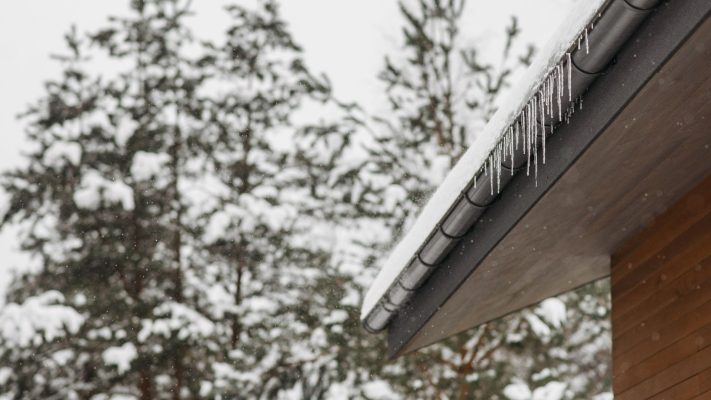 5 Ways Winter Weather Can Damage Your Home